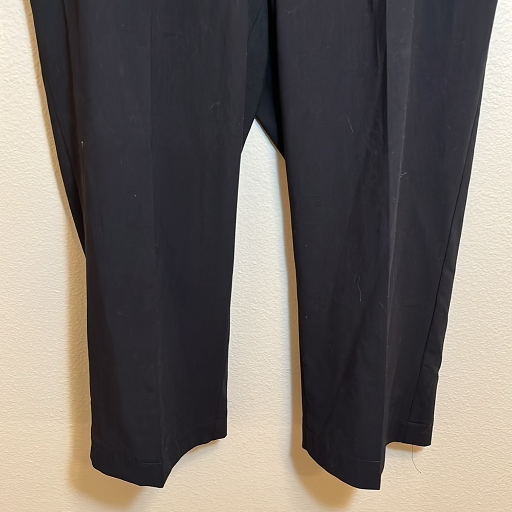Alfred Dunner Black Plus Size Crop Pants - Picture 5 of 8